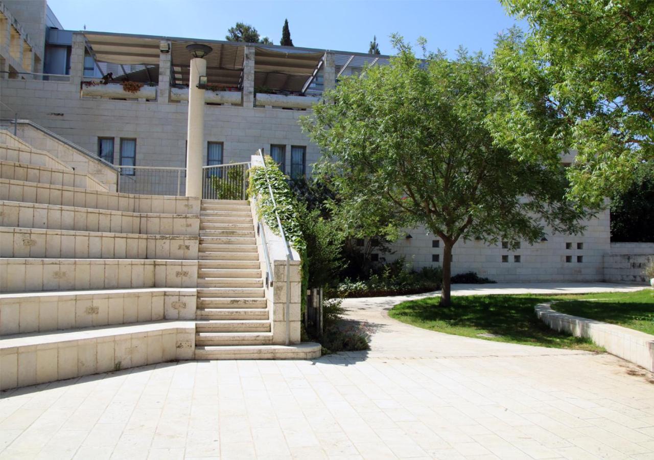 Hi Rabin - Jerusalem Hostel Exterior photo